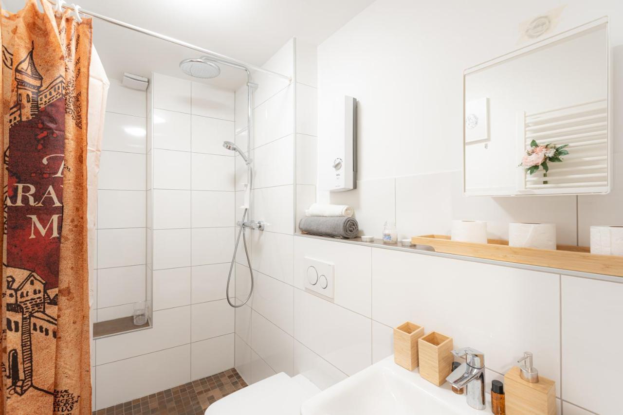 - Magical Harry Potter Apartment In Duisburg - 2 Mins Central Station Hbf - Kingsize Bed & Netflix - エクステリア 写真